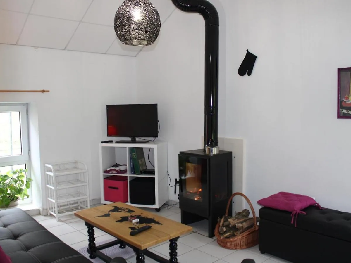 Holiday home Charmant Gite Renove Avec Jardin, Terrasse, Cheminee Et Wifi - Animaux Acceptes - Fr-1-489-22 Chatel-de-Neuvre France